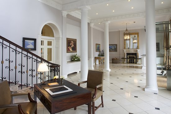 lobby 1